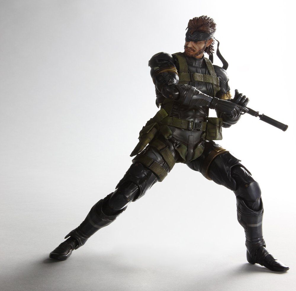 Solid Snake sneak